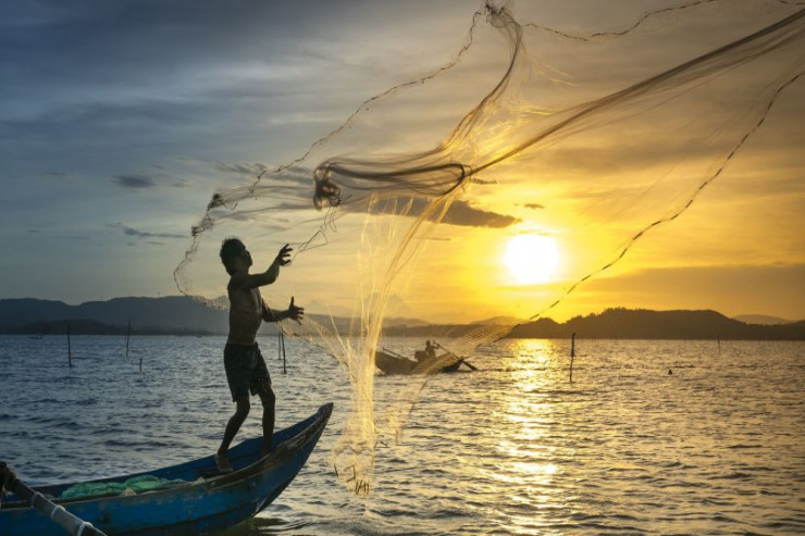 Qoruqdan 2 minlik balıq ovlayanlar cəzalandırıldı -  FOTO 