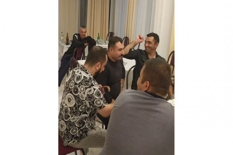 Şadlıq evində məclis