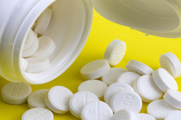 B vitamini qəbul edənlərə  XƏBƏRDARLIQ:   Ölümcül xəstəliyə səbəb ola bilər