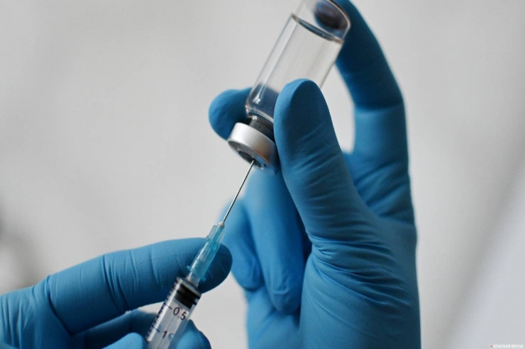 87 dəfə COVID-19-a qarşı  peyvənd vurdurdu 