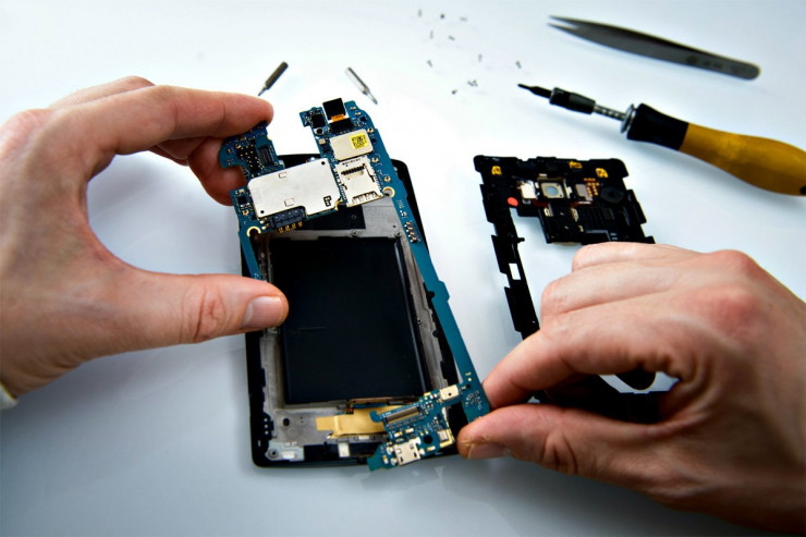 Hər kəs telefonunu özü  təmir   edəcək