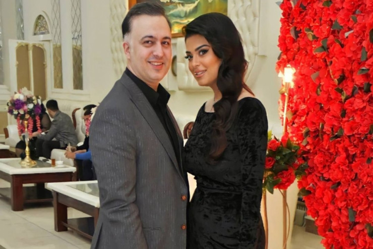 İkinci evliliyindən olan övladını İLK DƏFƏ göstərdi - FOTO   