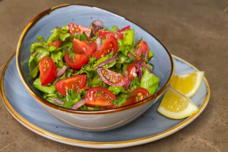  İftar üçün 5 dəqiqəyə hazırla!   Az ərzaqla ləzzətli salat… -  Lent.az-ın MƏTBƏXİ  