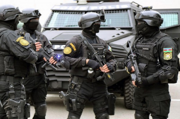 Bakıda XÜSUSİ ƏMƏLİYYAT:  silahlılar tutuldu - VİDEO 