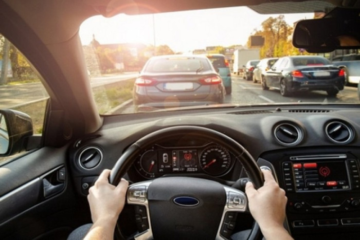 Daha bir narkoman sükan arxasında SAXLANILDI 