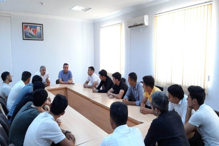 Gənc fəhlələr  istehsalat təcrübəsinə cəlb olunublar - FOTO 