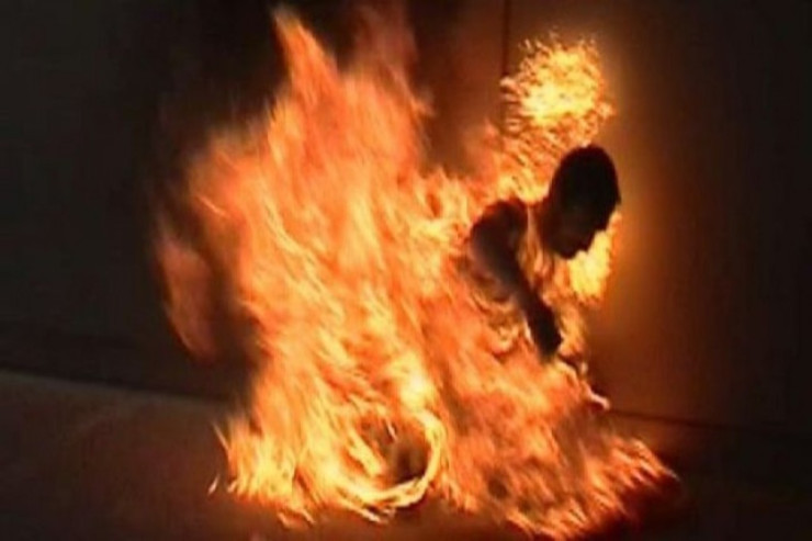 39 yaşlı kişi özünü YANDIRDI:  Arvadı...