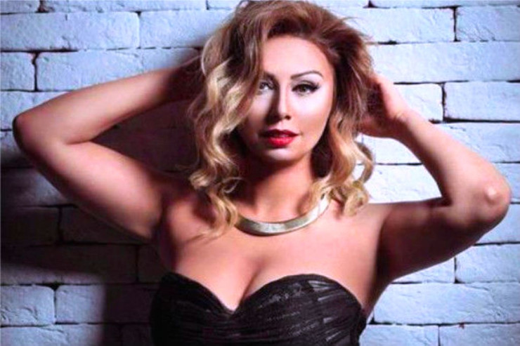 Roza bikinisini belə gizlətdi -  FOTO 