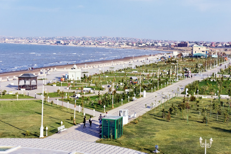 Sumqayıt sakini özünü dənizə atdı