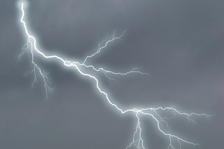 COVID testi üçün gələnləri  ildırım vurdu:   Ölənlər var -  VİDEO 