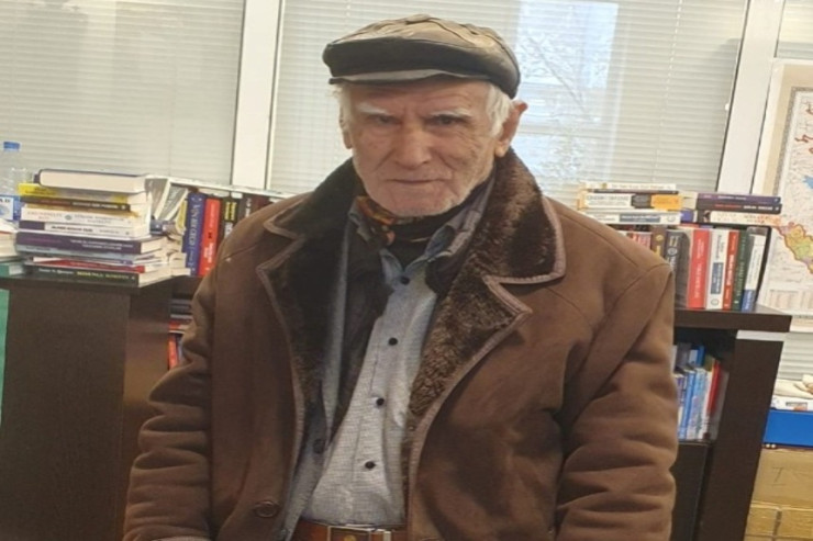 50 cildlik küllliyatı olan yazıçının  pulu yoxdursa,   günah kimdədir?