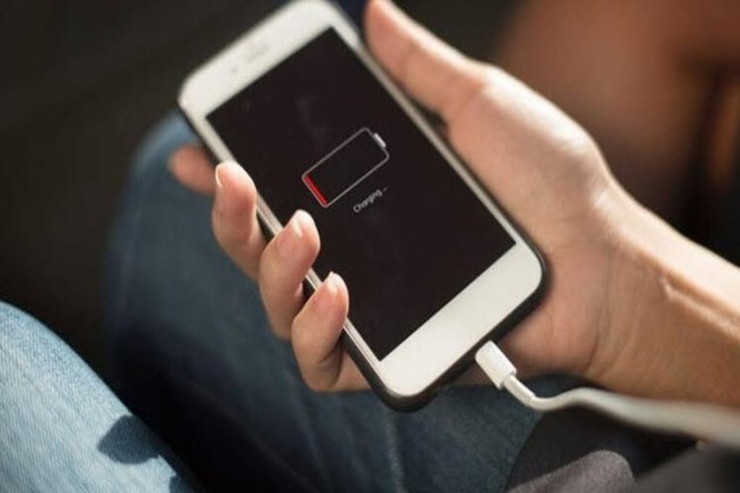  DİQQƏT:   Başqasının şarj cihazlarından istifadə etməyin