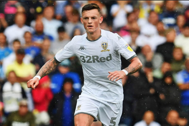 İngiltərə millisinin müdafiəçisi  Qətərdən qovuldu 