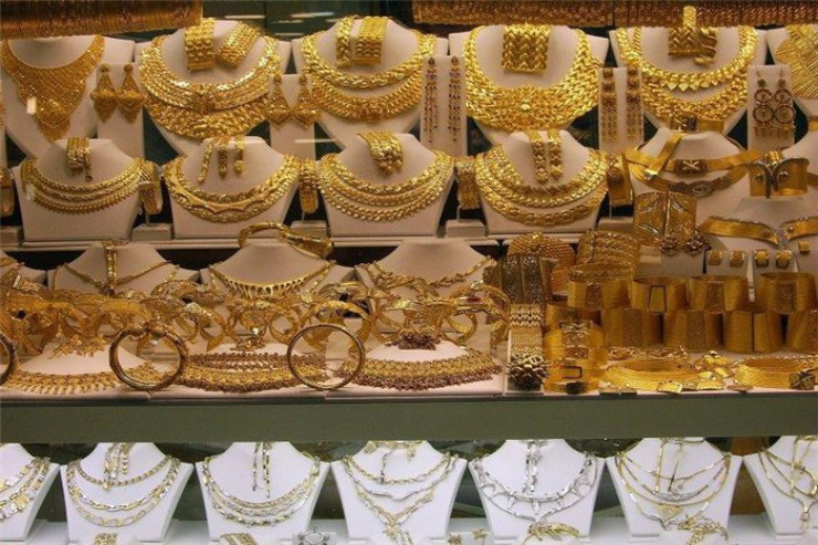 Bakıda "yağlı müştəri" qızıl satan qadını belə aldatdı