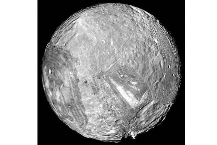 Bu planetin peyki bir kilometrlik toz təbəqəsi ilə örtülüb 