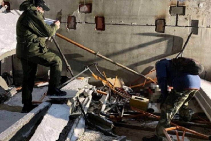 Anbar tikintisi zamanı fəhlə BETON PLİTƏNİN ALTINDA QALDI 