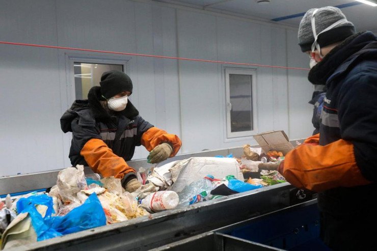 Zavodda  insan başı   tapıldı