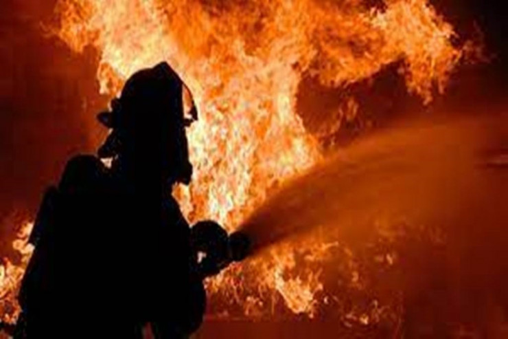 Bir ailə  diri-diri yandı  