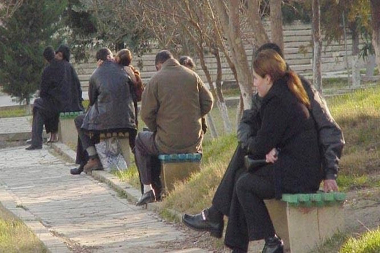 İctimai yerdə öpüşməyin  cəzası nədir?  - 10 ilə qədər həbs,   1000 dollar cərimə...