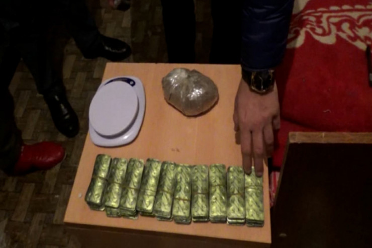 Avtomobildən 22 kq-dan çox narkotik TAPILDI