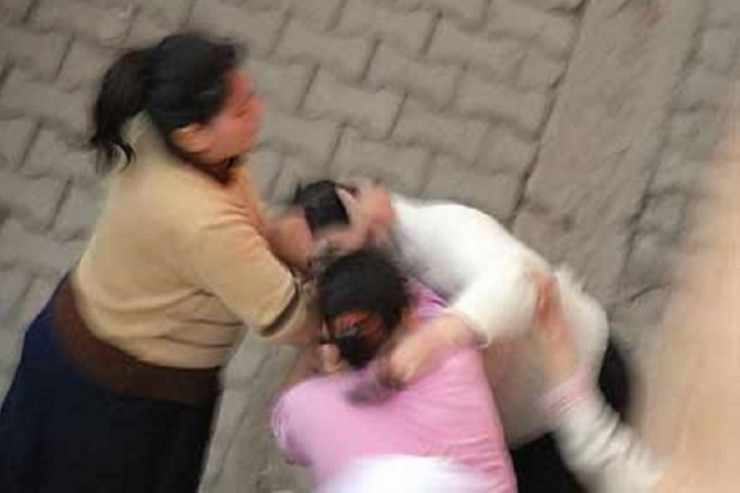 Azərbaycanda daha bir  AİLƏ DƏHŞƏTİ:   bacıları qardaşı yatdığı yerdə... -  YENİLƏNİB 