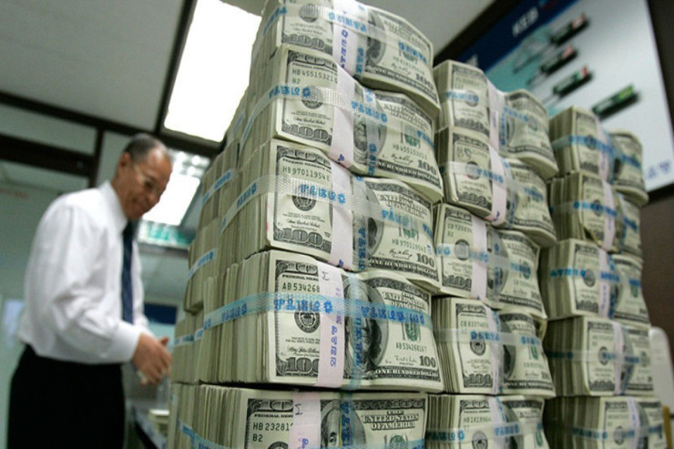 Azərbaycanda varlı adamın nə qədər pulu olmalıdır?