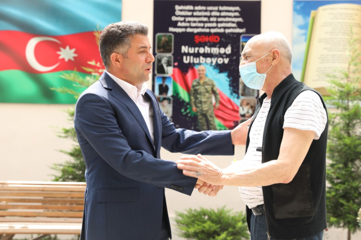 “Azəriqaz” rəhbəri şəhid ailəsini ziyarət etdi - FOTO 