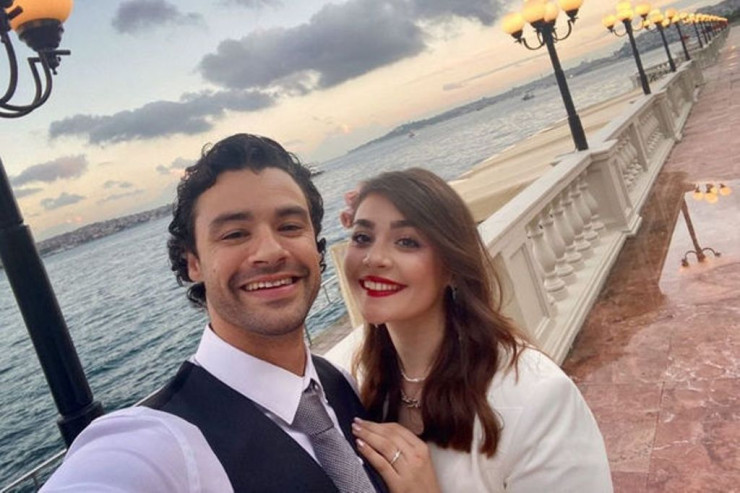 Van Dammın oğlu azərbaycanlı qayınanasını belə təbrik etdi