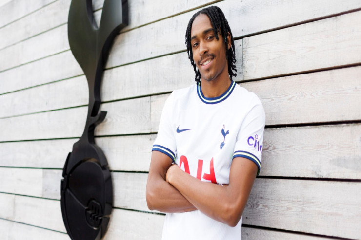 Paytaxt klubundan 15 milyonluq  transfer