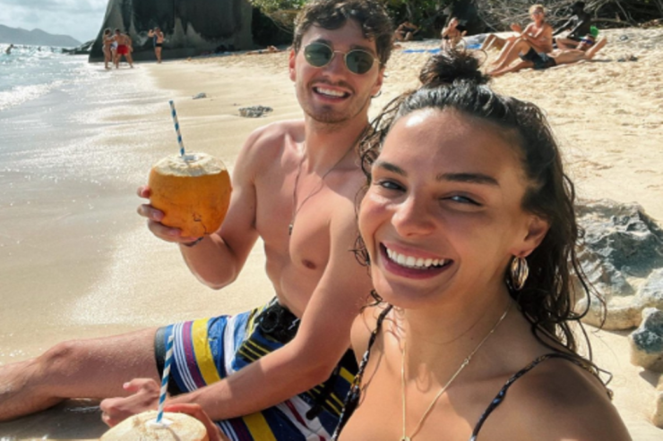 Tanınmış cütlük bal ayında 