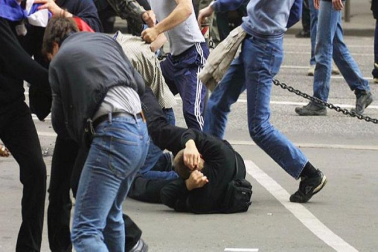 Bakıda yeniyetmələr arasında KÜTLƏVİ DAVA  – 15 yaşlı oğlan öldü -YENİLƏNİB 