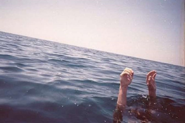 34 yaşlı qadın özünü Kürə  ATDI 