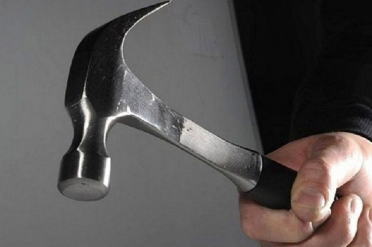 58 minlik ZİYAN:  Çəkiclə sındırdılar... 