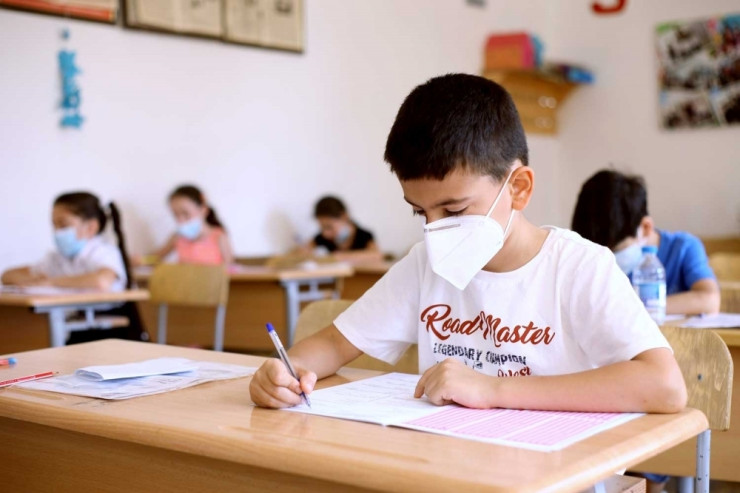 "Yoluxma artarsa, siniflər bağlana bilər" - Emin Əmrullayevdən COVID açıqlaması 