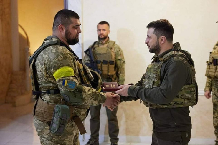 Zelenski azərbaycanlı hərbçiləri şəxsən MÜKAFATLANDIRDI 