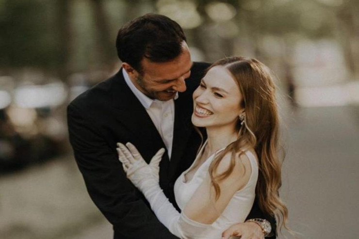 Məşhur fenomen basketbolçu sevgilisiylə evləndi