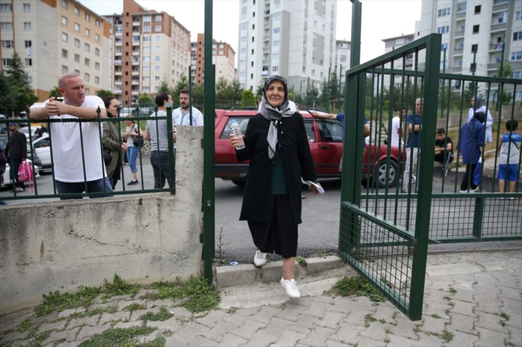 84 yaşlı nənə tələbə olmaq üçün imtahan verdi