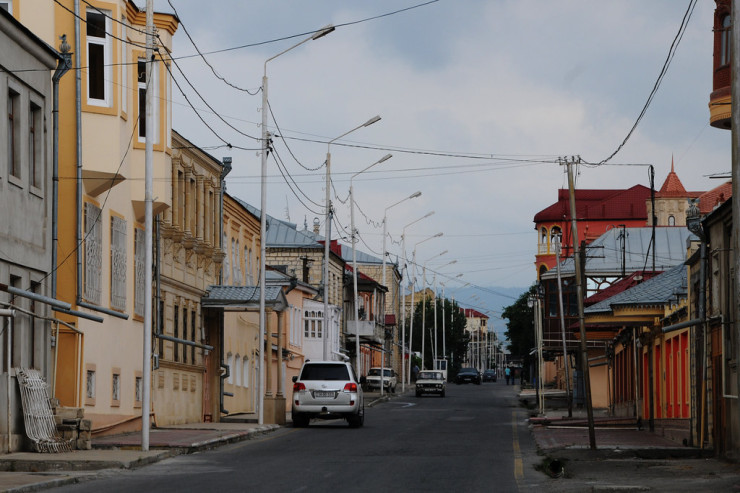 Qırmızı Qəsəbədə 318 minlik  OĞURLUQ 