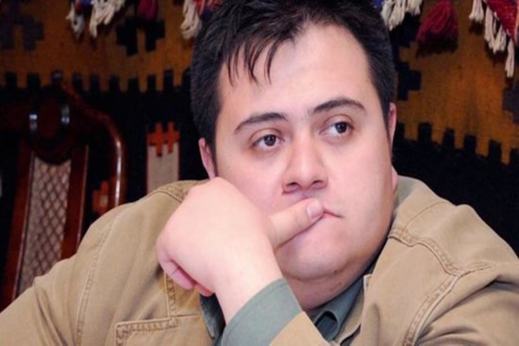 Elçin Əlibəyli boşanır