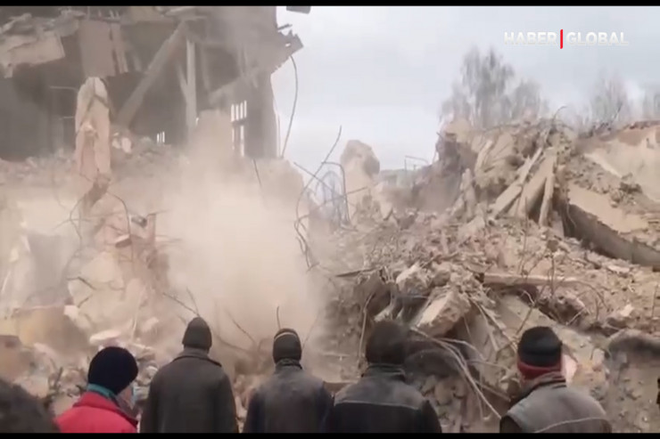 Axtırkada  DƏHŞƏTLİ FACİƏ:   70 qəhrəman həlak oldu – QANDONDURAN FOTOLAR  