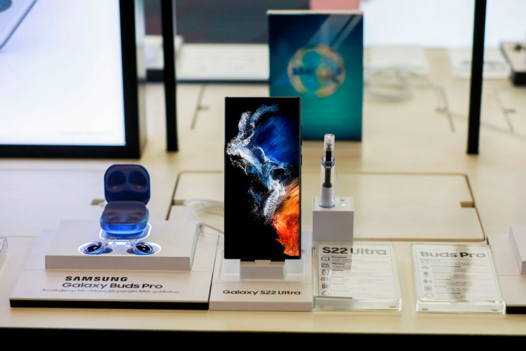 Yeni "SAMSUNG GALAXY S22" seriyasının təqdimatı ® 