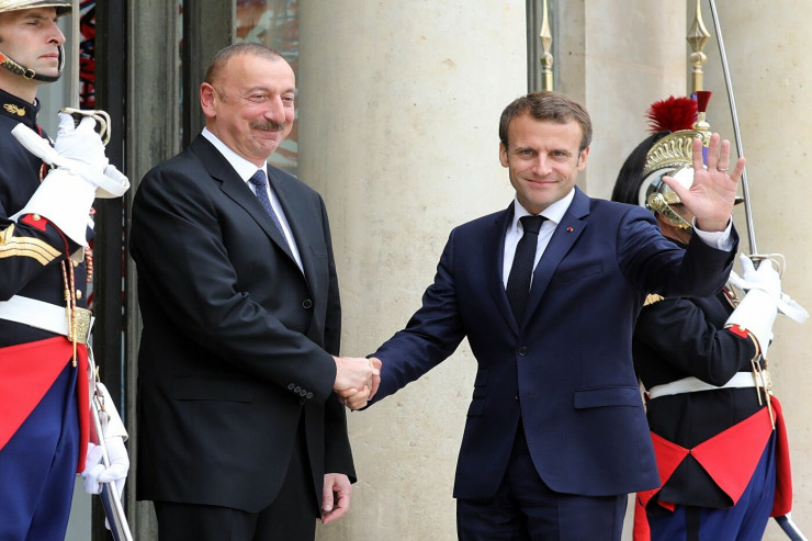 "İlk səfərlərinizi Fransaya etdiyinizi unutmamışıq" - Makrondan İlham Əliyevə məktub 