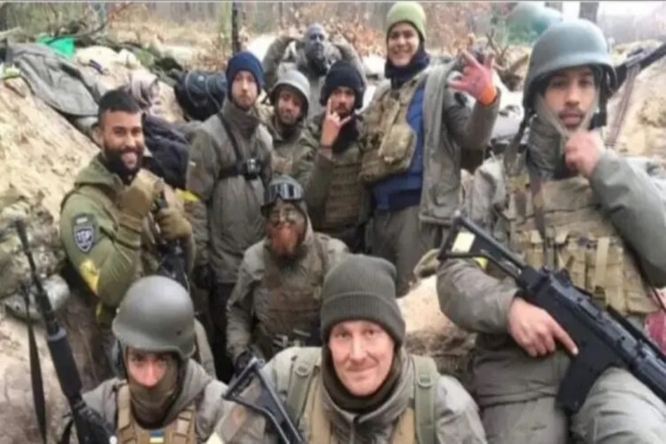 Ukraynaya döyüşmək üçün  40 min könüllü  gəldi