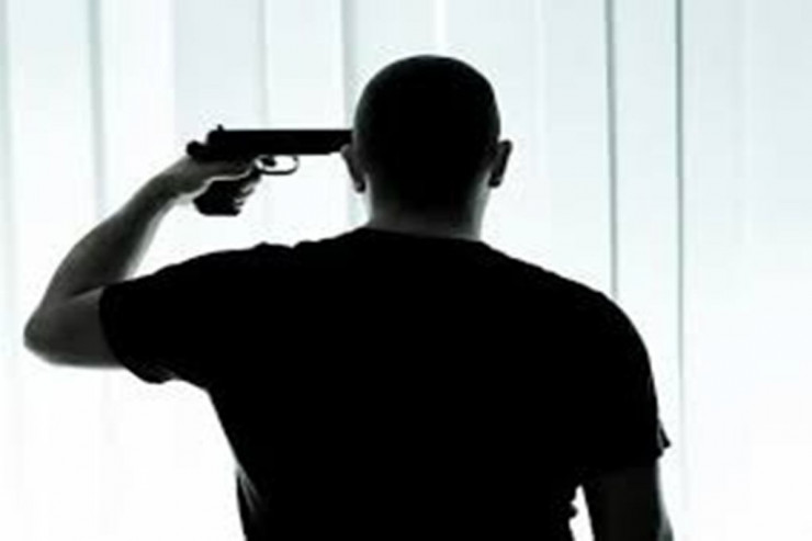 Mer olmaq istəmədi:  Özünü güllələdi 