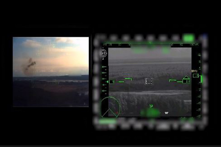Rusiya helikopterləri Ukraynanın zirehli texnikalarını bombaladı – VİDEO 