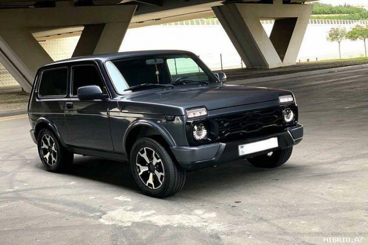 Əməkdar artistə maşın hədiyyə etdilər - VİDEO 