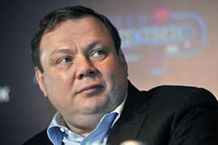 Rusiyalı milyarder restorana getməyə PUL TAPMIR 