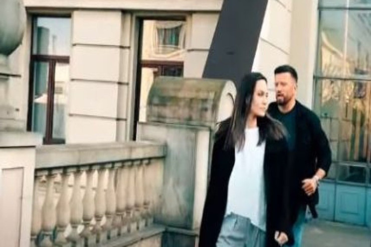 Ancelina Coli bomba sığınacağına qaçır – HƏYƏCANLI ANLAR  -VİDEO 