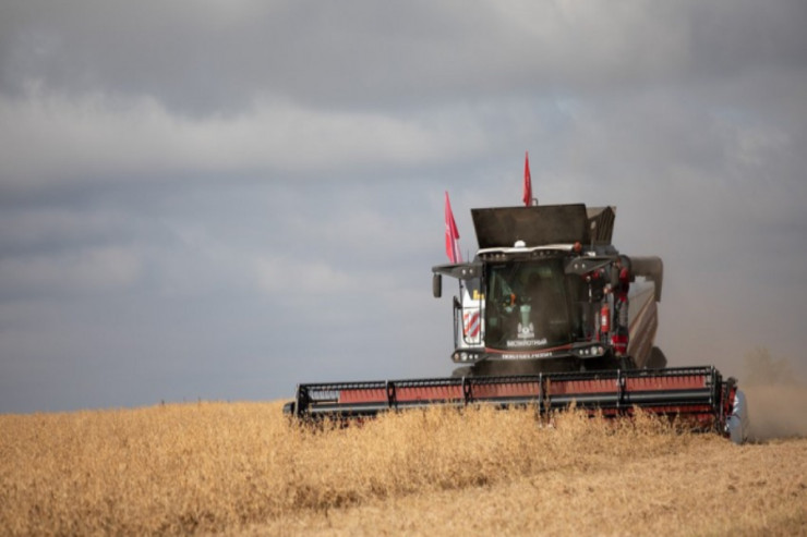Ukraynadan qaçırılan kombayn Çeçenistanda bloklandı: Söküb satdılar... 
