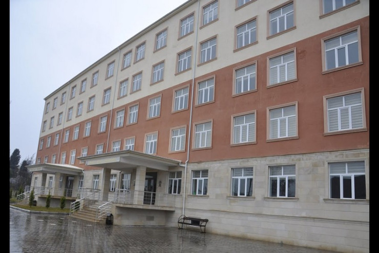 Müəllimdən tələbə qızlara əxlaqsız təklif... - Universitetdən münasibət  - YENİLƏNİB 